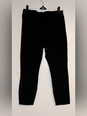 NWOT Torrid Black Capri Legging w/Ladder Slash Detail, size 0 (12)